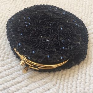 SOLD. Gorgeous vintage coin/ key purse in black